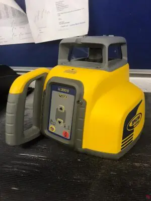 Spectra LL300s Laser level